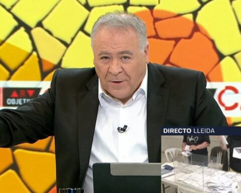 elecciones catalanas, audiencias televisión, prime time, Atresmedia, Mediaset, La 1, Antena 3, La Sexta, Telecinco, Supervivientes: Conexión Honduras, datos de audiencia, comicios autonómicos, Vicente Vallés, Antonio Ferreras, Al Rojo Vivo, Xabier Fortes, escrutinio, candidatos a la presidencia, Generalitat, reacciones, espectadores, Carlos Franganillo, Leticia Iglesias, reality