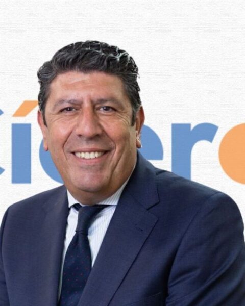 Manuel Vilches, Cícero Comunicación, salud, agroalimentación, sanidad privada, Instituto para el Desarrollo e Integración de la Sanidad, IDIS, distribución farmacéutica, tecnología sanitaria, Cofares, Johnson & Johnson, José Martínez Olmos, Ángel Gil, Francisco Polo, Consejo Asesor, Fernando Gordón, Esteban Bravo.