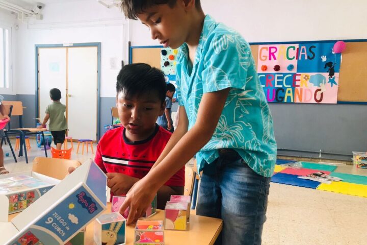 Juguetes, un juguete una ilusión, rtve, fundación crecer jugando, niños y niñas, sevilla, málaga, andalucía