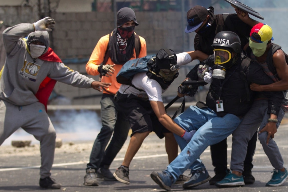 Ataques a periodistas, violaciones a la libertad de prensa, sip, sociedad interamericana de prensa, venezuela, nicolás maduro, protestas, gnb, jesús romero