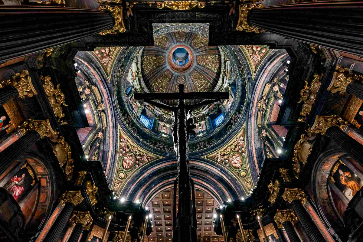 Iglesia de San Andrés iluminada por Fundación Endesa. Foto: prensa de Fundación Endesa.