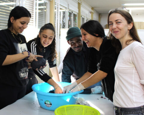 Talleres de arte para jóvenes vulnerables de la Asociación Norte Joven. Foto: prensa.