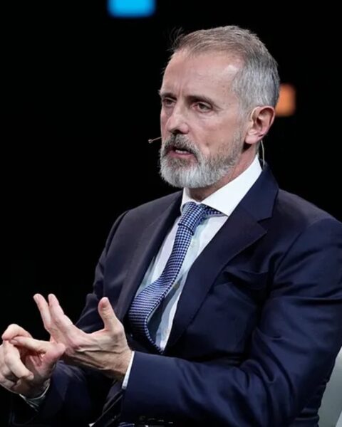 Telefónica se reestructura con la llegada de Emilio Gayo