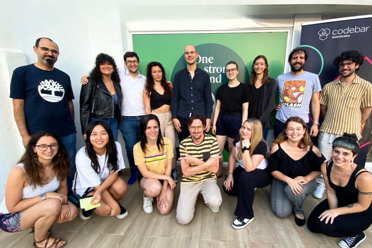 El equipo de Promofarma en una de las capacitaciones en IA que facilita el ecommerce y mejora la experiencia del cliente. Foto: RRSS.