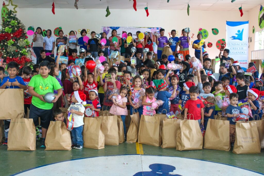 ‘Un Juguete, Una Ilusión’ reparte juguetes para niños y niñas de todas las edades. Foto: prensa.