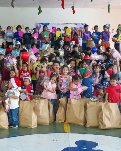 ‘Un Juguete, Una Ilusión’ reparte juguetes para niños y niñas de todas las edades. Foto: prensa.