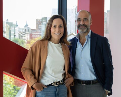 M Luisa FERNÁNDEZ-VILLAVERDE y Alejandro Saracho