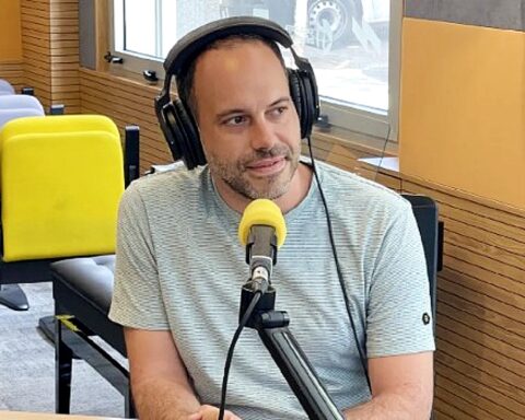 Raül Flores. Radio Cat