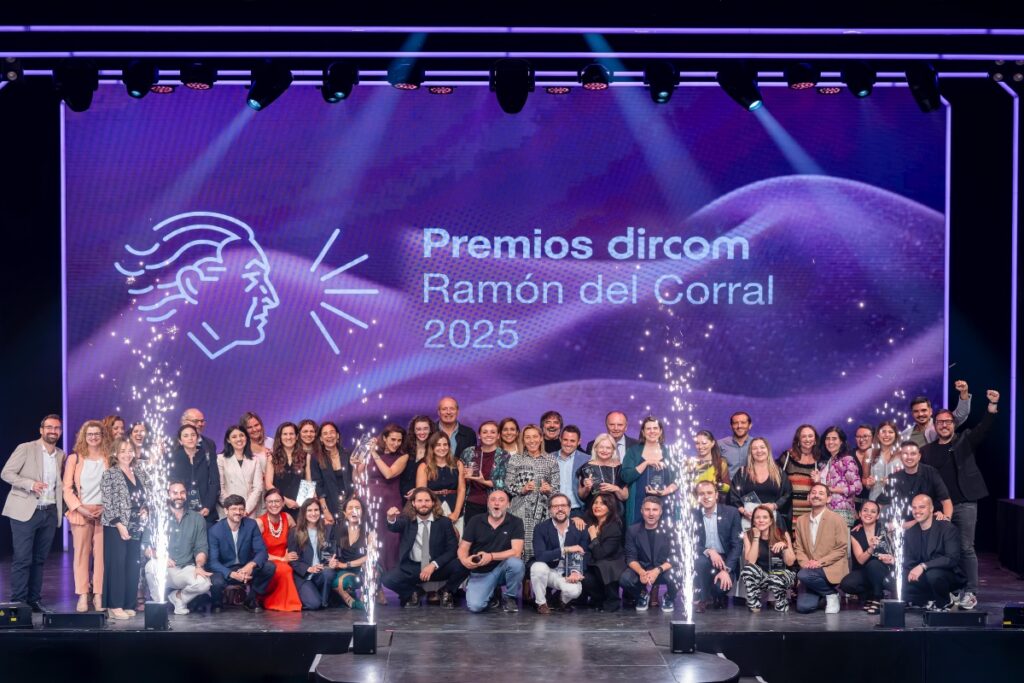 El fin de la gala de entrega de los Premios Dircom Ramón del Corral, con todos los ganadores. Foto prensa.