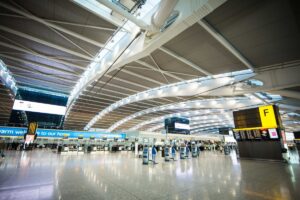 Ferrovial ha completado la venta de su participaci&oacute;n accionaria en el principal aeropuerto del Reino Unido. Foto: prensa.