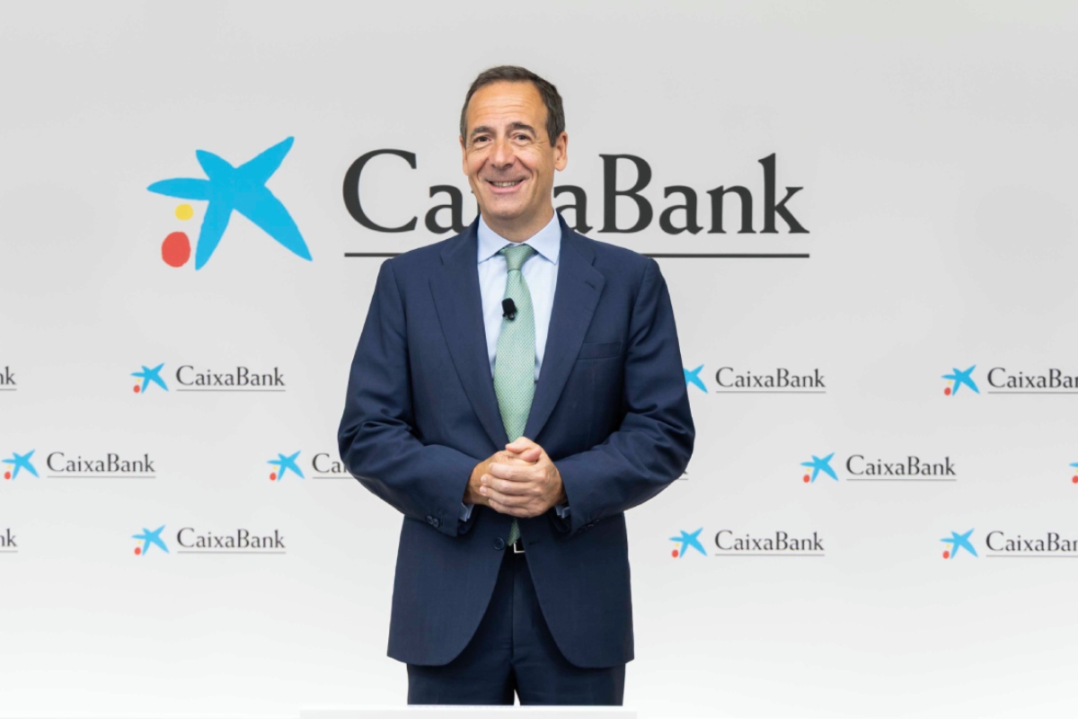 Gonzalo Gortázar, consejero delegado de CaixaBank, durante la presentación de resultados del primer semestre de 2025. Foto: prensa CaixaBank.