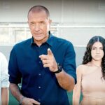 El presentador Manu Carreño protagoniza la campaña de prevención del acoso escolar de 12 meses, 12 causas de Mediaset España. Foto: prensa.