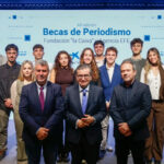 La cohorte de becarios de periodismo y comunicación audiovisual de la Fundación la Caixa y la Agencia EFE. Foto: EFE.