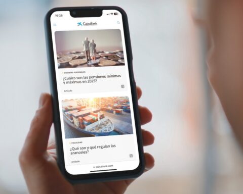 Esfera, la nueva plataforma de contendios de CaixaBank reúne desde reportajes en profundidad hasta entrevistas o acceso a pódcast y videopódcasts.