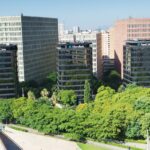 Exterior de los edificios corporativos de VidaCaixa y MicroBank en Barcelona. Foto: prensa CaixaBank.