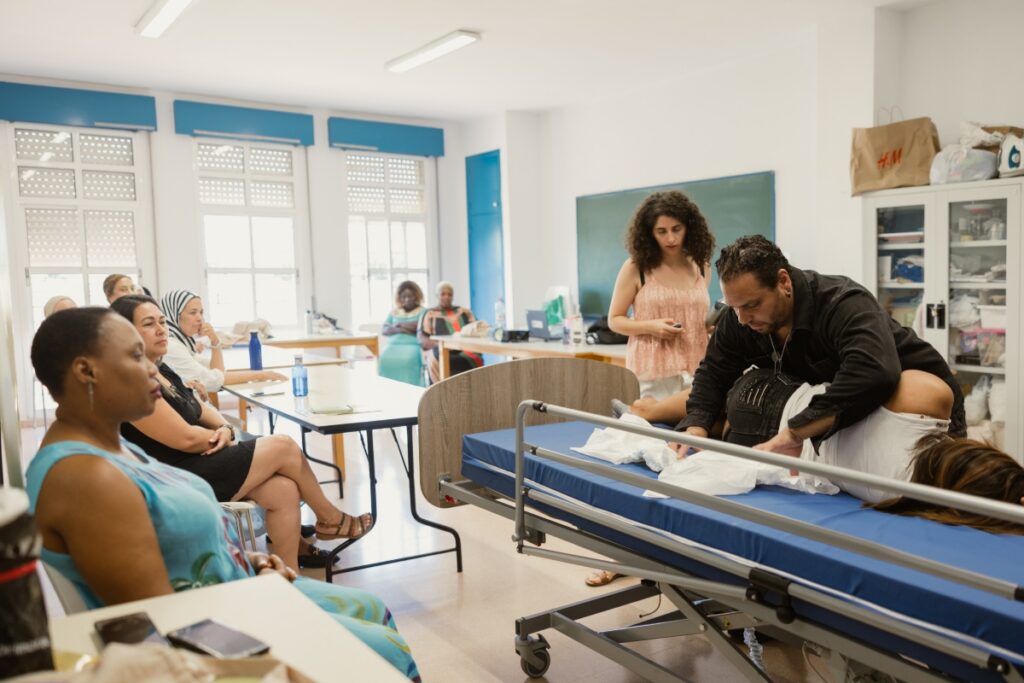 Más Empleo apoya 52 proyectos que impulsan formaciones laborales para jóvenes en situación de vulnerabilidad. Foto: prensa Fundación la Caixa.