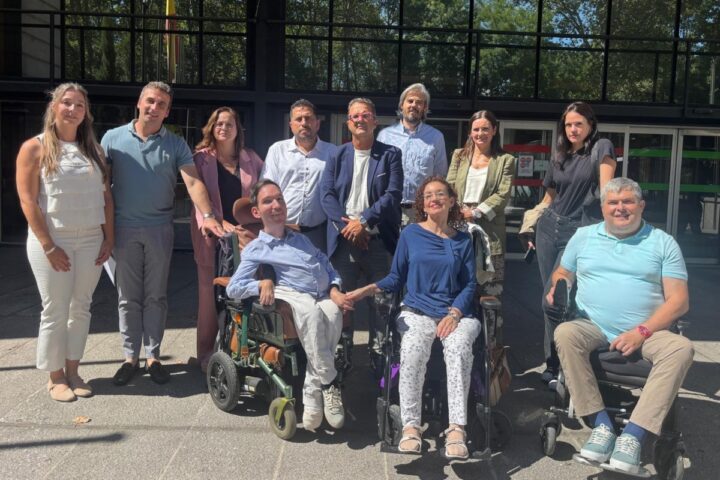 Representantes de organizaciones de pacientes visitaron el Ministerio de Sanidad para dar su parecer sobre la reglamentación de la Ley ELA.