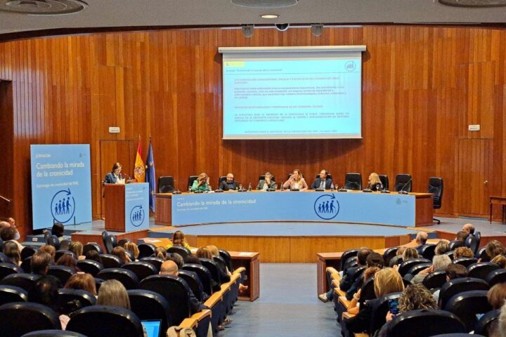 Durante la jornada “Cambiando la mirada de la Cronicidad”, el secretario de Estado de Sanidad, Javier Padilla, presentó la nueva estrategia 2025–2028.
