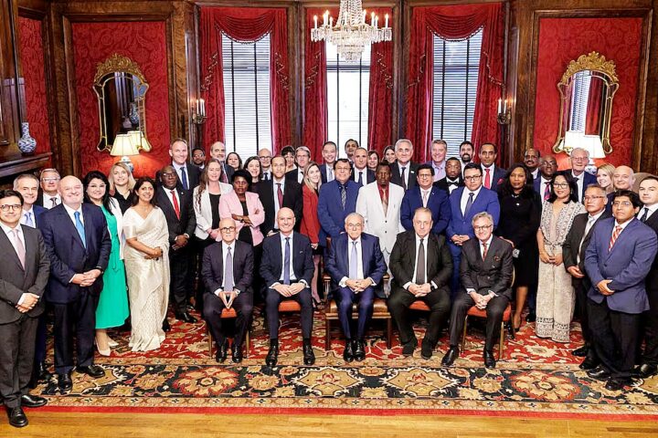 El Instituto Mundial de Cajas de Ahorros, presidido por Isidro Fainé, presidente de la Fundación ”la Caixa”