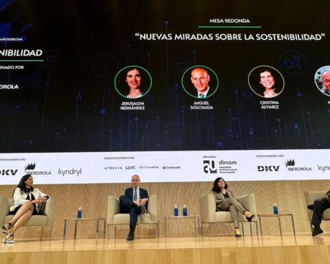 El 9 congreso de Dircom abordará la comunicación del futuro con mesas redondas y charlas.