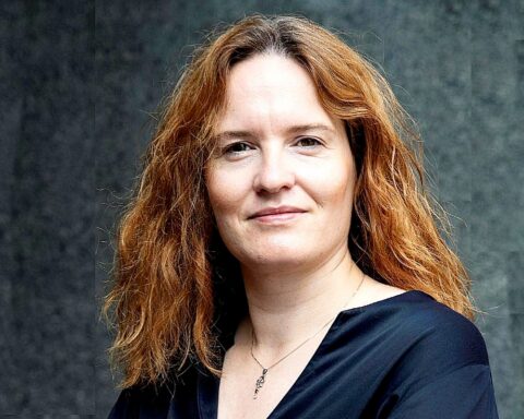 Priscilla Sellier, la nueva directora de Comunicaciones Corporativas de RACE, ha trabajado en Peugeot.