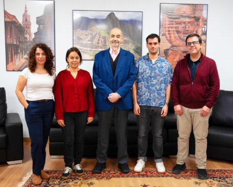Los investigadores del IN UMH-CSIC Daniela Navarro, Mª Salud García Gutiérrez, Jorge Manzanares, Abraham Torregrosa y Francisco Navarrete. Fuente: IN UMH-CSIC..