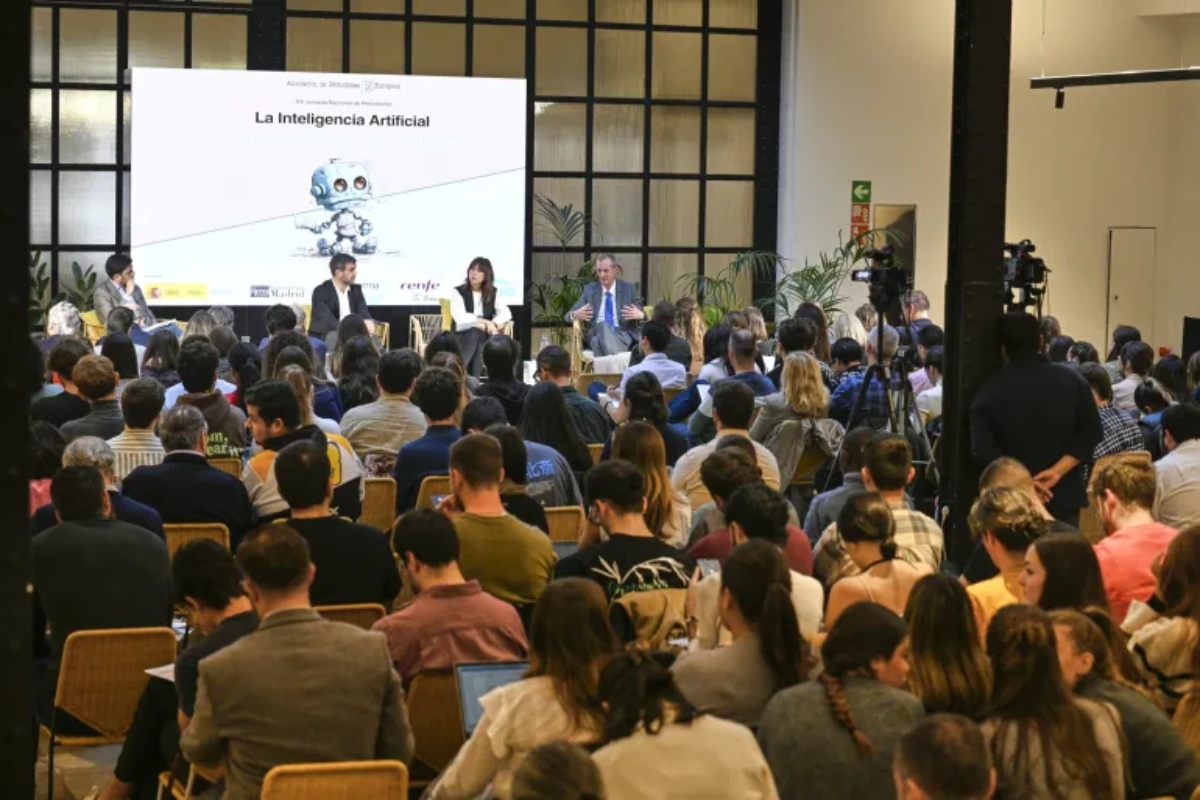 La Jornada Nacional de Periodismo de 2024 de la Asociación de Periodistas Europeos estuvo dedicada al impacto de la IA en el periodismo.