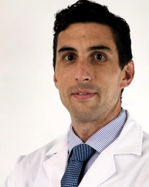 El doctor David Sáez, jefe del Servicio de Cirugía Ortopédica y Traumatología del Hospital Universitario Rey Juan Carlos.