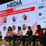 Una de las mesas de Next Media exploró la relación de los jóvenes con los medios.