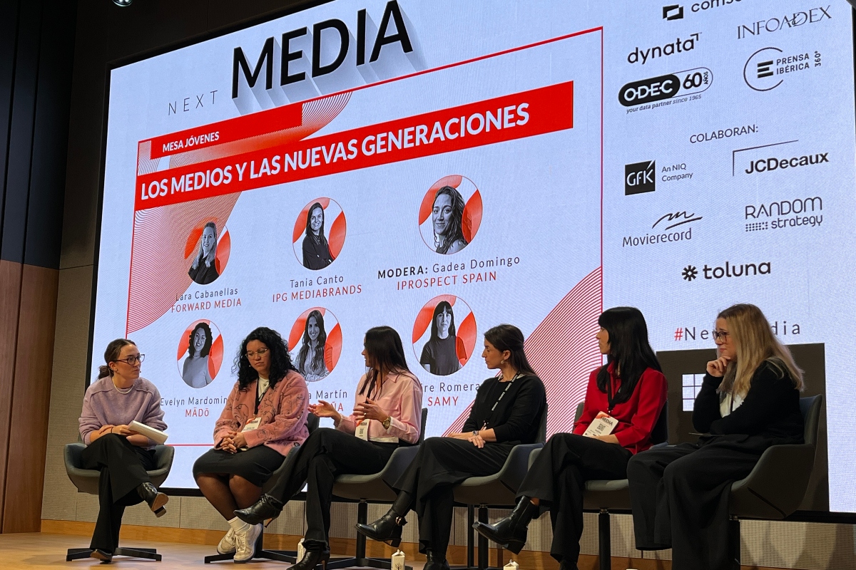 Una de las mesas de Next Media exploró la relación de los jóvenes con los medios.