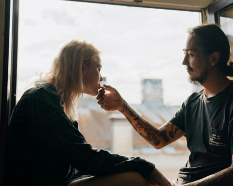 El estudio GENAMI-Prevention mostró que los pacientes jóvenes con infarto tienen menos hipertensión y diabetes, pero más tabaquismo y colesterol alto.Foto: Pexels.