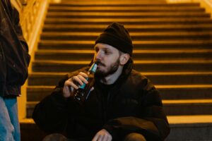 Ciertos tipos de fibra dietética no solo mejoran la salud intestinal, sino que también pueden disminuir significativamente el deseo de consumir alcohol. Pexels