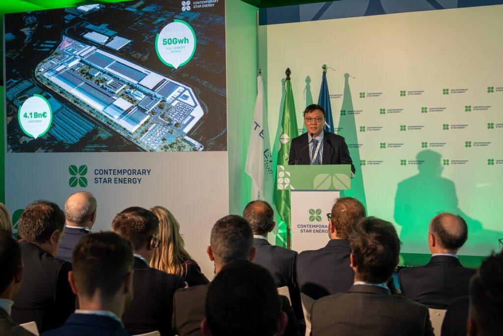 Andy Wu, consejero delegado de la 'joint venture' creada por CATL y Stellantis, Contemporary Star Energy (CSE), en el acto de colocación de la piedra fundamental de la megafactoría de baterías.