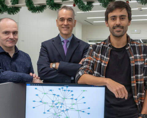 Los científicos del Instituto de Ciencia de los Datos e Inteligencia Artificial que desarrollaron RNACOREX.