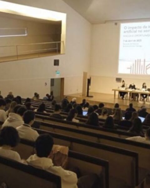 Una de las jornadas sobre uso de la IA en los medios que organizó el Colegio de Periodistas de Galicia.