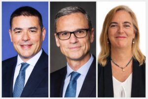 Jordi Mond&eacute;jar, Manuel Galarza y Natividad Capella del nuevo Comit&eacute; de Direcci&oacute;n de CaixaBank.