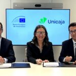 Responsables del BEI y Unicaja durante la firma del acuerdo de garantía para la financiación de pymes y midcaps.