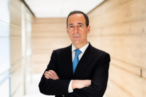Gonzalo Gortázar es el consejero delegado de CaixaBank.