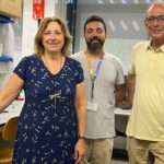 Mercé Pallas, Christian Griñán y Jordi García, del equipo de la UB que investiga el tratamiento para el autismo.