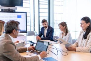 CaixaBank mantiene una alineación estable entre personas y negocio.