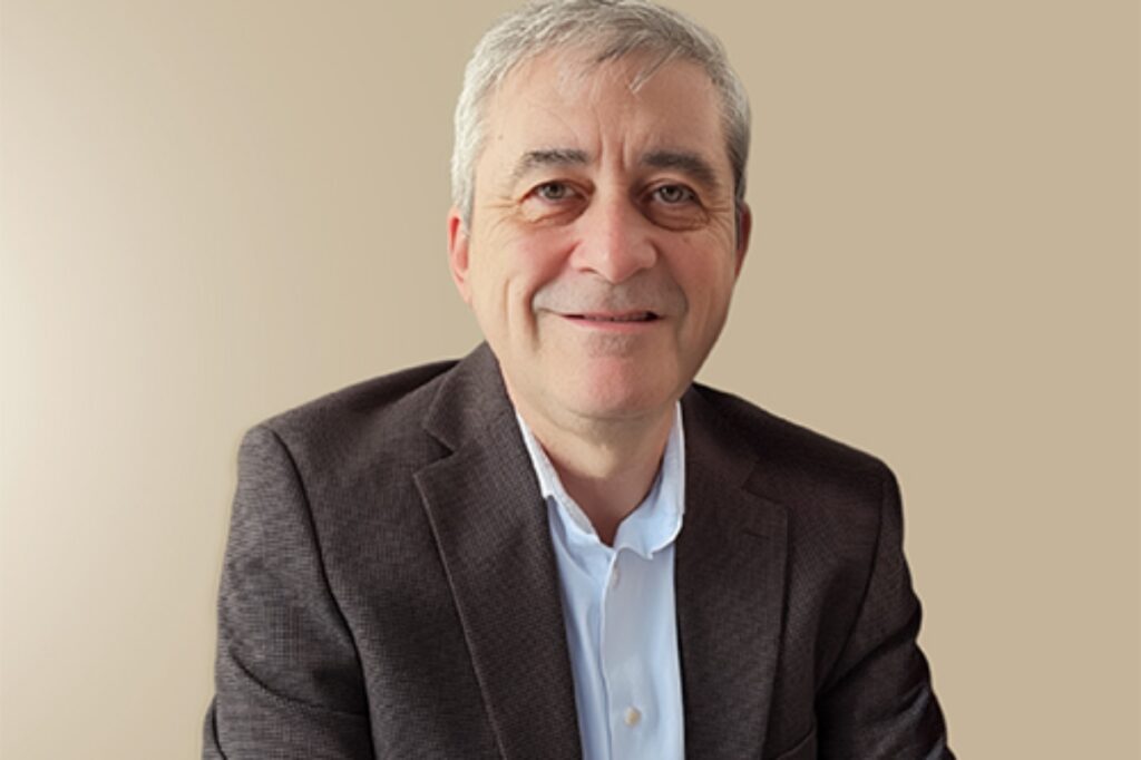 Javier Buendía tiene más de 30 años en medios tradicionales y digitales.