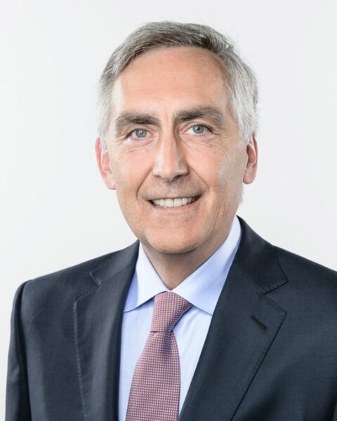 Peter Loescher compaginará su función de vicepresidente de CaixaBank con consejerías en Telefónica y Royal Philips.