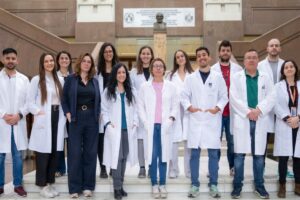 El equipo del Instituto de Investigación Sanitaria INCLIVA, del Hospital Clínico de València que estudió los cambios de hábitos para contrarrestar el envejecimiento.