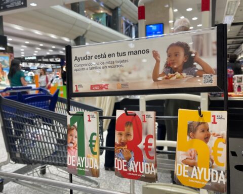 La campaña de Fundación Altius y El Corte Inglés de tarjeta de ayuda alimentaria.