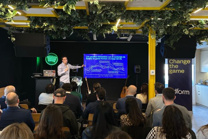 Adform y Spotify organizaron un encuentro profesional con expertos del ecosistema publicitario en la sede de Spotify en Madrid.