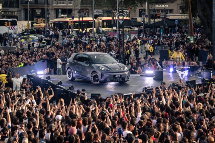 Una de las presentaciones del nuevo modelo Cupra Raval.
