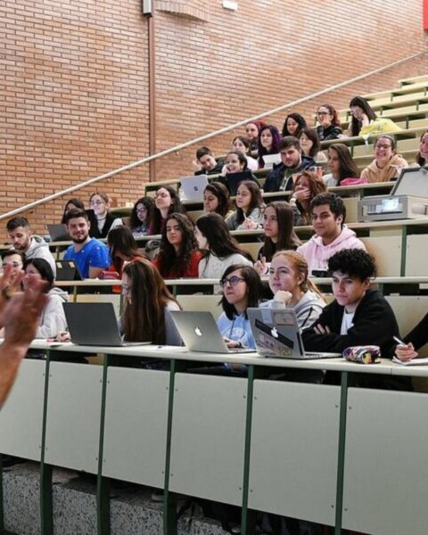 La Universidad de Santiago de Compostela, la que tiene nota de corte más alto.