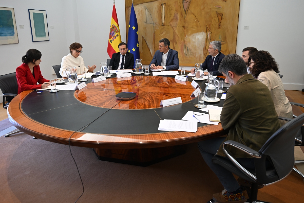 La ministra de Sanidad informó sobre la situación derivada del brote de hantavirus detectado en el buque MV Hondius.