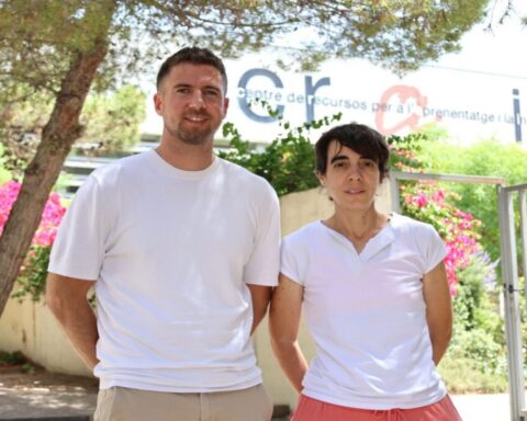Llorenç Díaz y Anna Huguet, autores del estudio sobre salud mental.