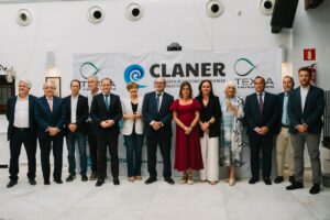 Las autoridades de CLANER y algunos de los premiados en la edición 2026 de Horizonte Sostenible.